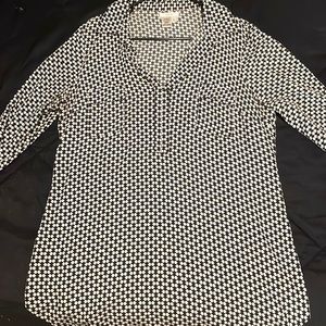 Sophie Max long sleeve blouse. Size L.100% Rayon. Great condition. Double pocket